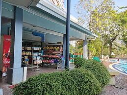 Aini's Guest House In Vista Amani Condo