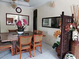 Aini's Guest House In Vista Amani Condo