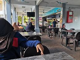 Aini's Guest House In Vista Amani Condo