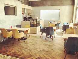 Zin D Home Dudullu Suits