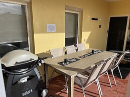 Austral Place 88 via Merri River