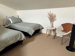 Austral Place 88 via Merri River