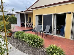 Austral Place 88 via Merri River