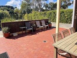 Austral Place 88 via Merri River