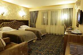 Sarr Tac Mahal Hotel