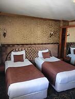 Sarr Tac Mahal Hotel