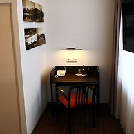 sevenDays Hotel BoardingHouse