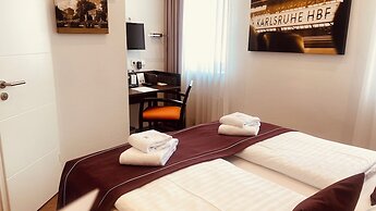 sevenDays Hotel BoardingHouse