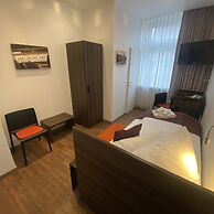 sevenDays Hotel BoardingHouse