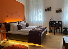 sevenDays Hotel BoardingHouse