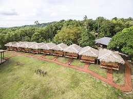 9 Huts on a Hill