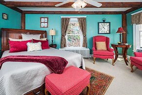 2 River Road Inn & Cottages