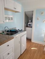 2 River Road Inn & Cottages