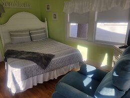 2 River Road Inn & Cottages