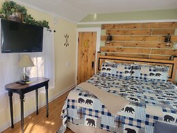 2 River Road Inn & Cottages