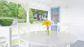2 River Road Inn & Cottages
