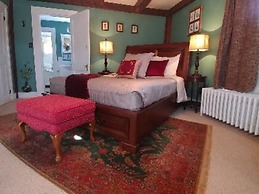 2 River Road Inn & Cottages