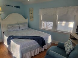 2 River Road Inn & Cottages