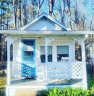2 River Road Inn & Cottages