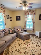 Colonial Beach Plaza Bed & Breakfast