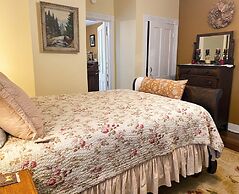 Colonial Beach Plaza Bed & Breakfast