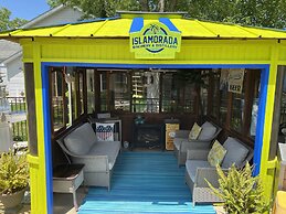 Colonial Beach Plaza Bed & Breakfast