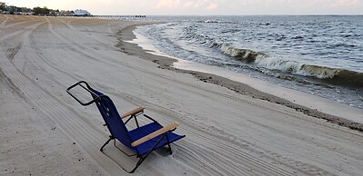 Colonial Beach Plaza Bed & Breakfast