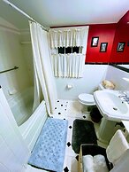 Colonial Beach Plaza Bed & Breakfast