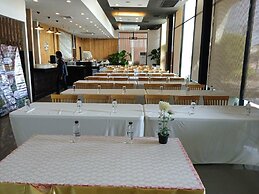 Wisdom Hotel & Residence