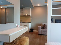 Wisdom Hotel & Residence