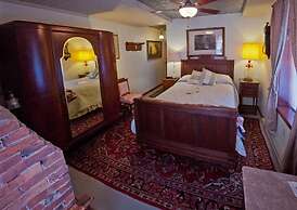 Old Winterport Commercial House