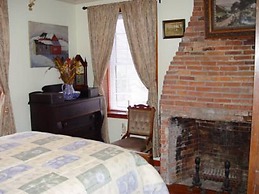 Old Winterport Commercial House