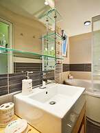 Apartment Green Wall