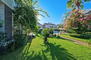Sea Heaven Legend Apartments