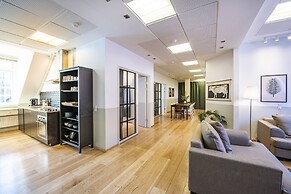 Kings Garden 1 by Daniel&Jacob’s