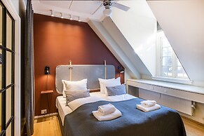 Kings Garden 1 by Daniel&Jacob’s