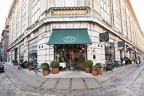 Kings Garden 1 by Daniel&Jacob’s