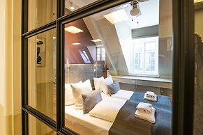 Kings Garden 1 by Daniel&Jacob’s