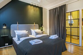 Kings Garden 1 by Daniel&Jacob’s