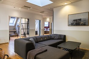 Kings Garden 2 by Daniel&Jacob’s