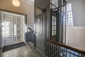 Kings Garden 2 by Daniel&Jacob’s