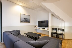 Kings Garden 2 by Daniel&Jacob’s