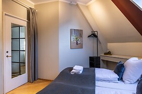 Kings Garden 2 by Daniel&Jacob’s