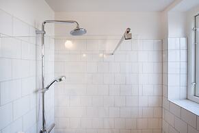 Kings Garden 2 by Daniel&Jacob’s