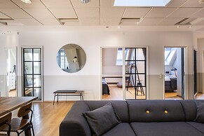 Kings Garden 2 by Daniel&Jacob’s