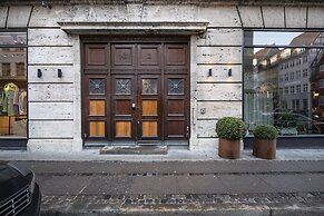 Kings Garden 2 by Daniel&Jacob’s