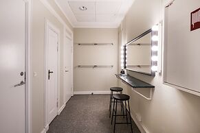 Kings Garden 2 by Daniel&Jacob’s