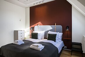 Kings Garden 2 by Daniel&Jacob’s