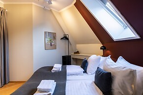 Kings Garden 2 by Daniel&Jacob’s