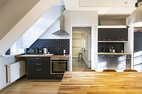 Kings Garden 2 by Daniel&Jacob’s